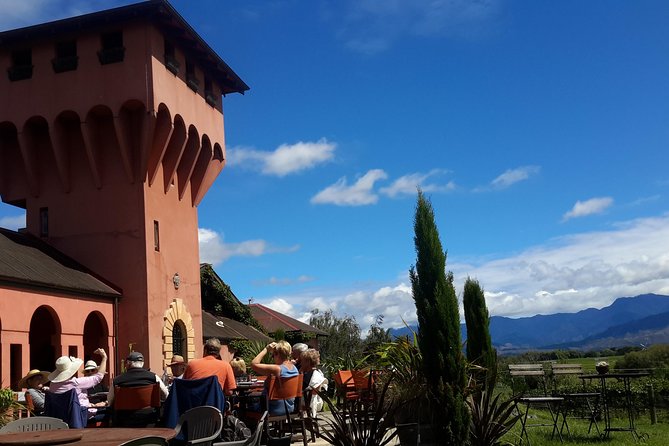 Blenheim Half day Wine Tour - The chocolate stop adds a welcome change