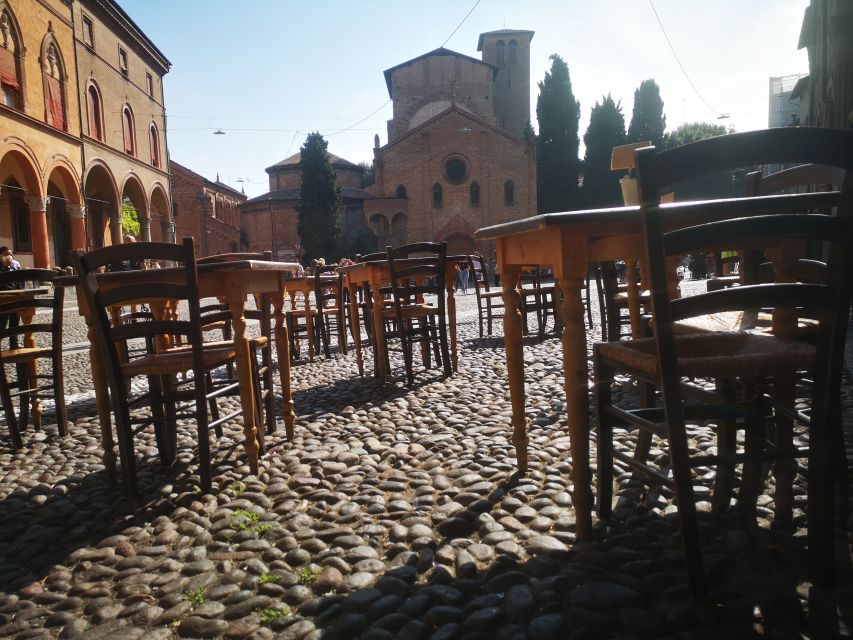 Bologna: City Center Guided Wine Walking Tour - How personal is the experience?