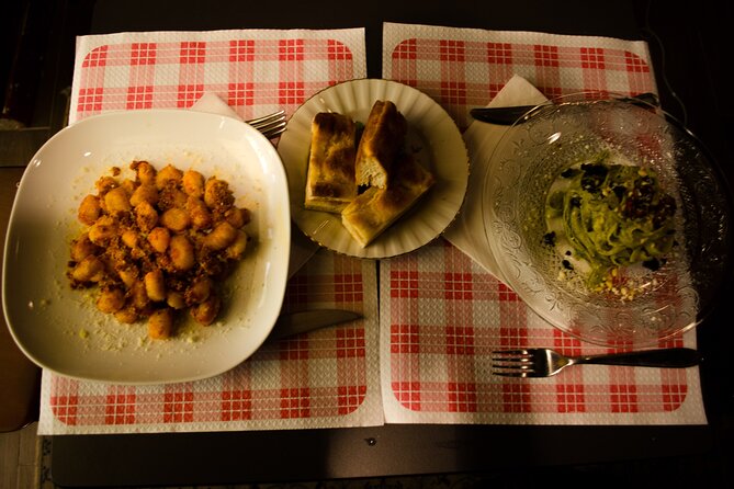 Bologna: Dinner, Wine & Tastings Walking Tour - Gelato makes a fitting finish