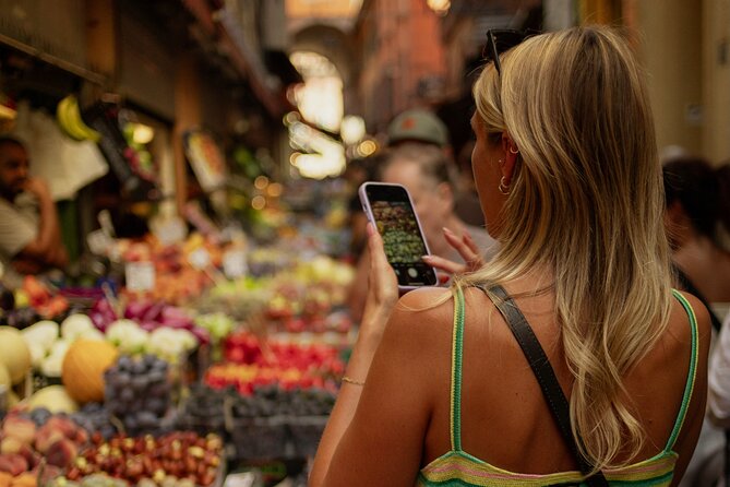 Bologna: Dinner, Wine & Tastings Walking Tour - Starting at Neptune’s Fountain in Piazza del Nettuno