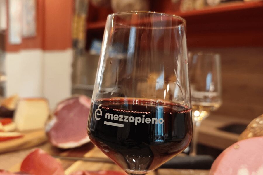 Bologna: Food and Wine Tasting with Interactive Game - Who will enjoy this Bologna tasting most?