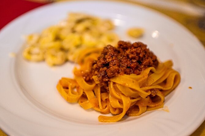 Bologna Food & Market Tour with 6 Tastings, Pasta, Wines & More - Key points at a glance