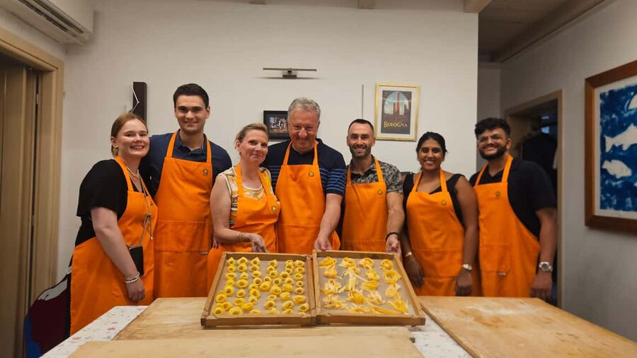 Bologna: Pasta Cooking Class, Ragu & Wine with Local Host - What makes this Bologna pasta class worth your time
