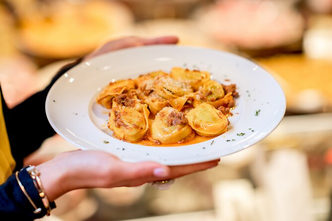 Bologna: Tagliatelle & Ragù Home Cooking Class with wine - Key points before you book