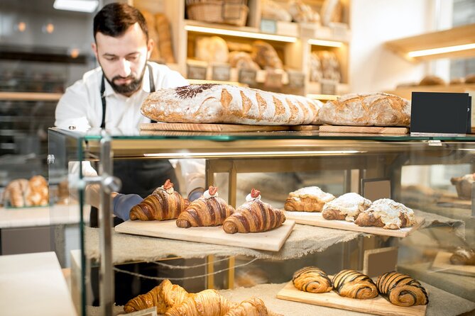 Bordeaux Afternoon Food Tour : Sweets, Wine and Cheese - Porte Cailhau and the medieval center