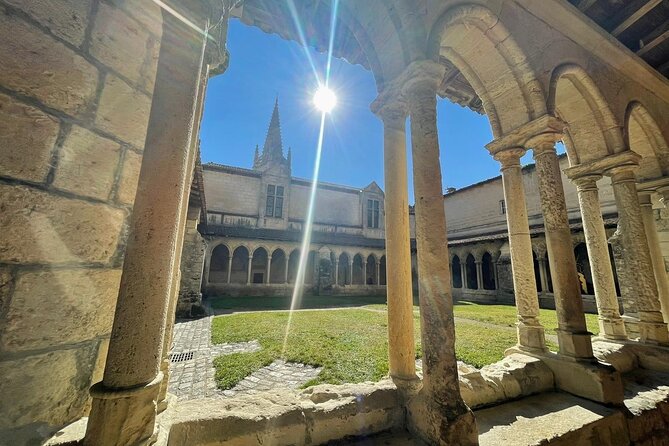 Bordeaux Full Day Wine Tour - 3 Wineries & Gourmet Picnic Lunch - Saint-Émilion village: an hour away from the tasting room