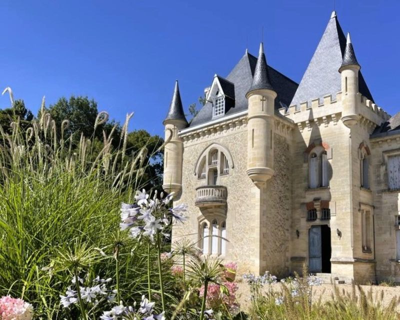 Bordeaux: Médoc & St-Emilion Wine 3 châteaux with lunch - A Saint-Émilion château and its right-bank style