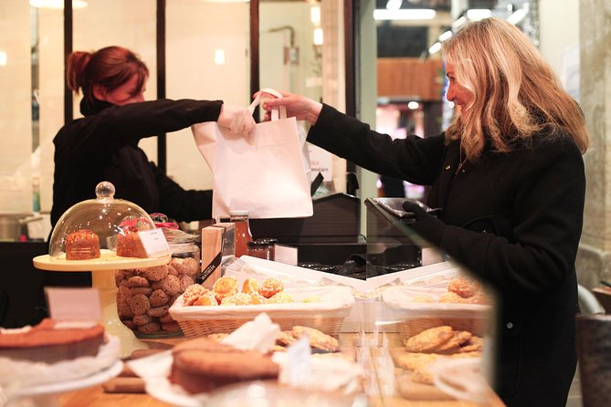 Bordeaux Old Town & Market Local Food with Wine Tastings Tour - Timing, weather and practical comfort