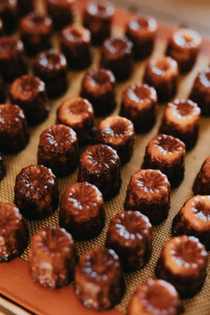 Bordeaux: River Garonne Cruise with Glass of Wine and Canelé - Indoor comfort, rooftop seating, and accessibility