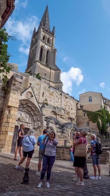 Bordeaux: Saint-Emilion and Medoc Full-Day Wine Experience - The final classified château and a last set of tastings