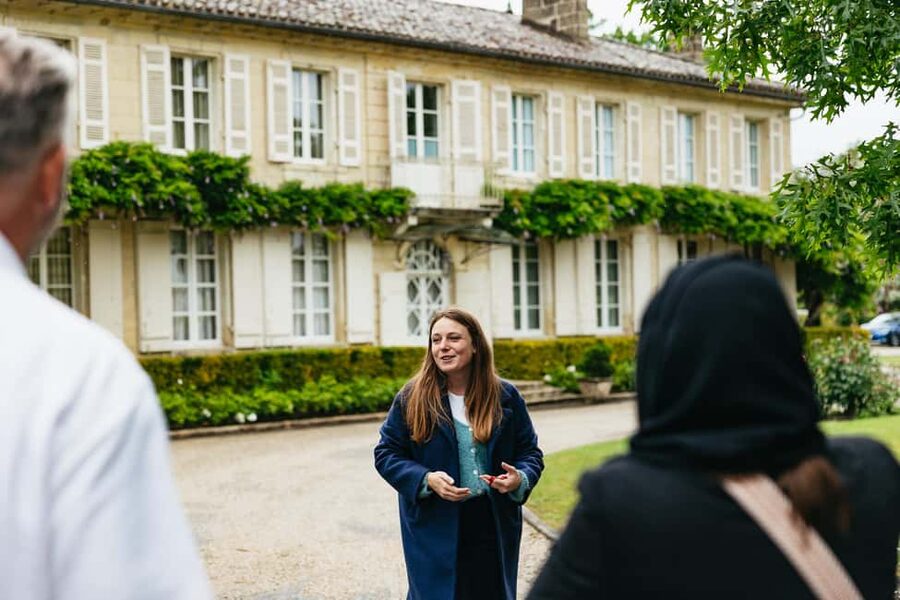 Bordeaux: St. Emilion Day Trip with Wine Tasting and Lunch - Saint-Émilion village in half an hour