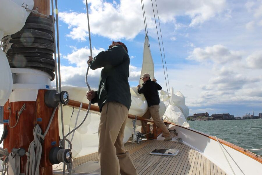 Boston: Harbor Champagne Sunset Sail from Rowes Wharf - Charlestown Navy Yard and Waterfront Park