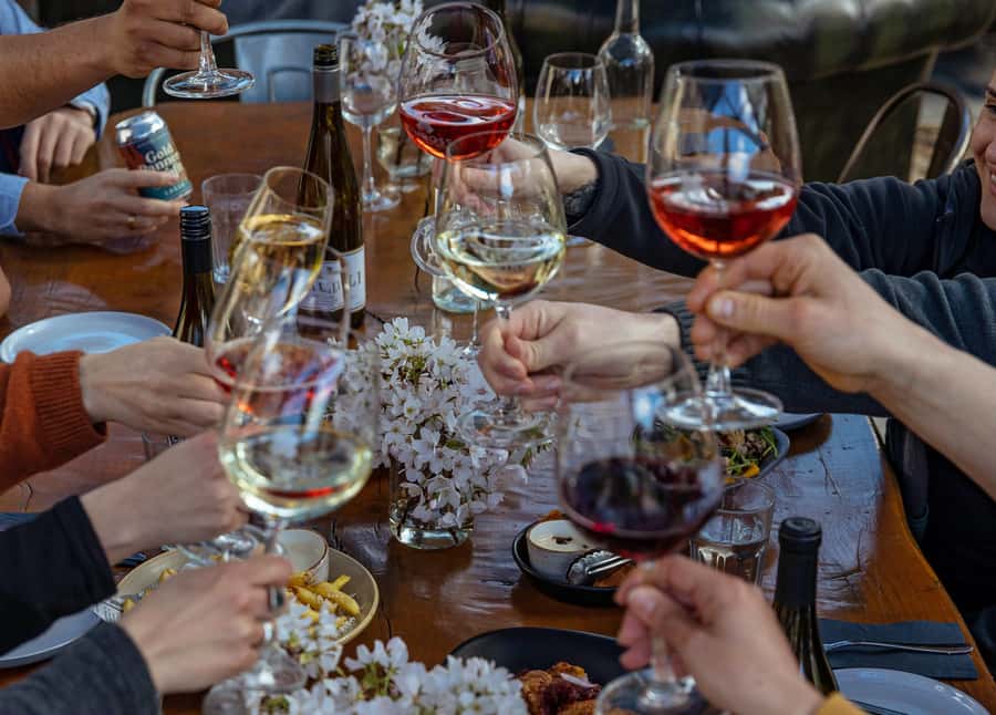 Boutique Winery Half-Day Tour & Vineyard Platter-Style Lunch - Why Central Otago makes such a good wine day