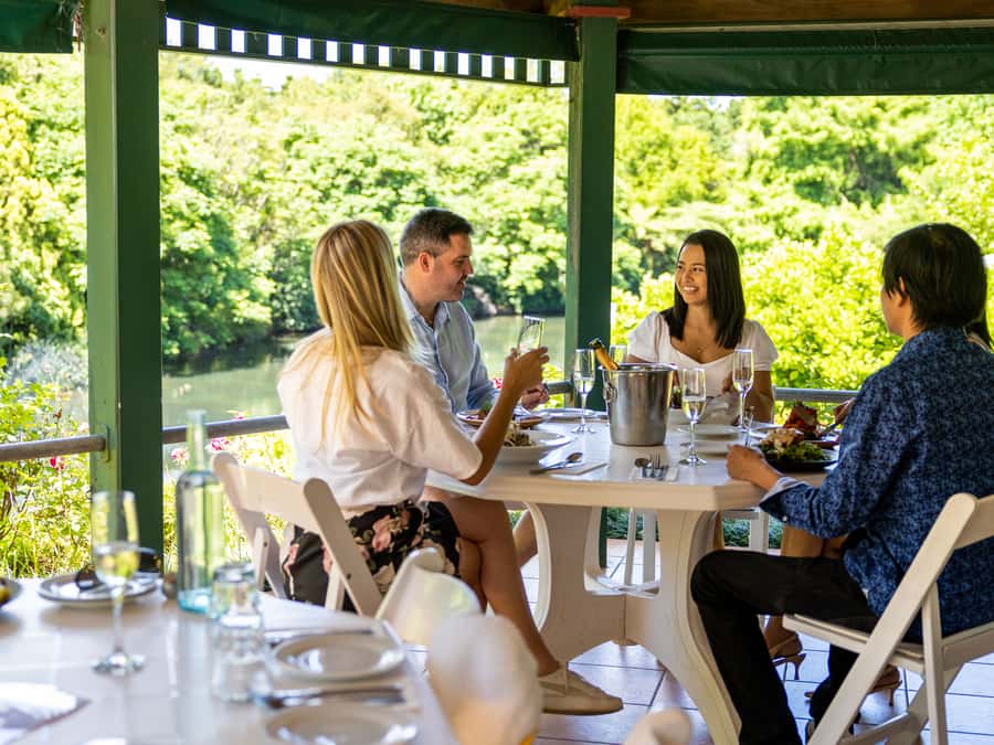 Brisbane: Tamborine Mountain Local Winery Tour with Lunch - Three wineries, one mountain day