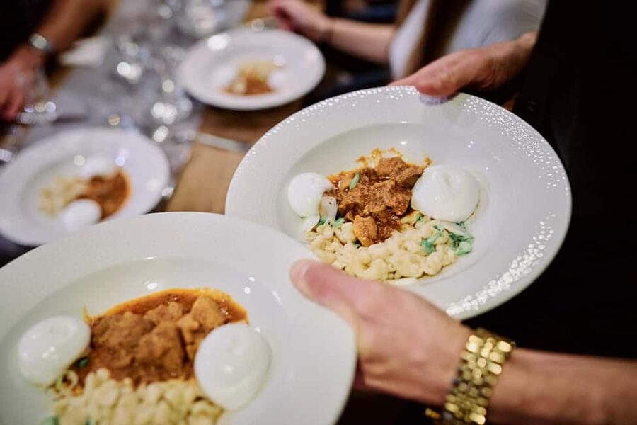 Budapest: Guided Street Food Tour with Sweet Wine - Sit-down dishes and Jewish-Hungarian connections