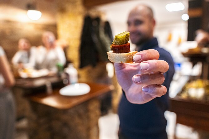 Budapest Tipsy Food Tour with Wines, Small Group & Local Guide - How much food should you expect?