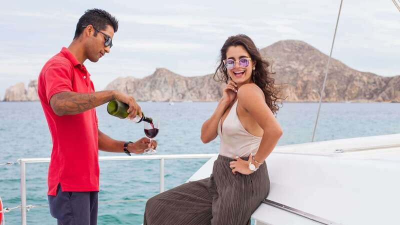 Cabo San Lucas: 2 Hour Sunset Cruise with Food and Wine - Sailing toward Cabo’s most famous view
