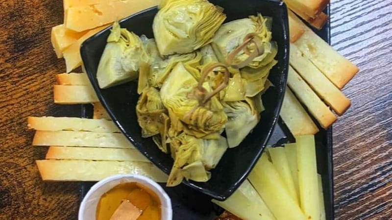 Cagliari: Food and Wine Tasting Experience - Inside BinuShop, Sardinia in Small Bites