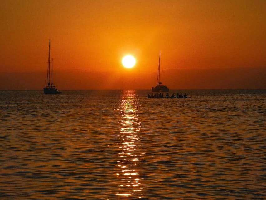 Calpe: Sunset Cruise with Sparkling Wine - A Glass of Cava and Calpe’s Shoreline