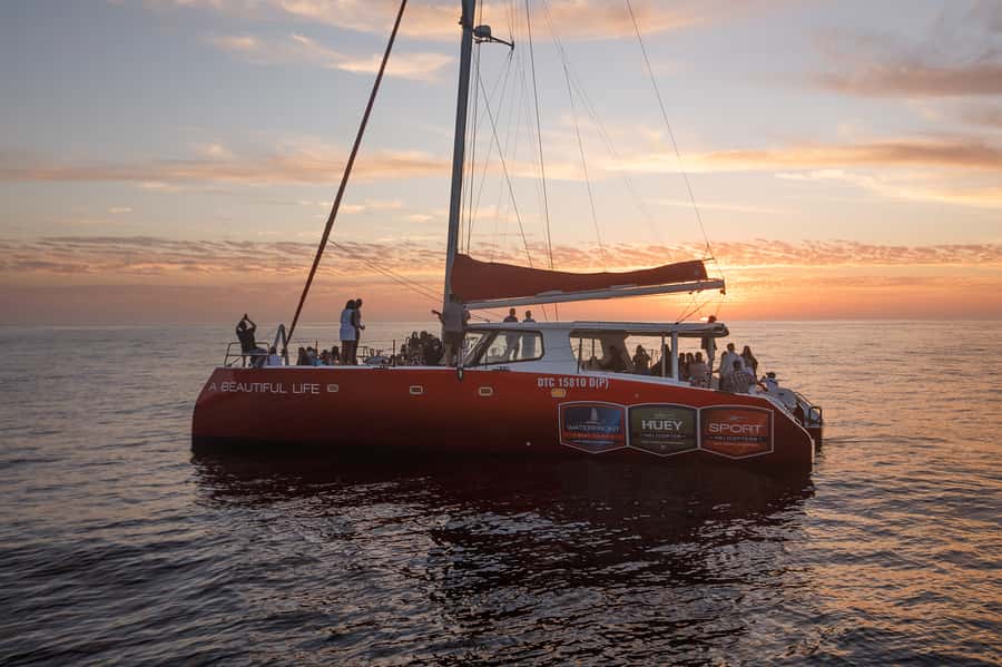 Cape Town: Catamaran Champagne Sunset Cruise - Setting Sail from the V&A Waterfront