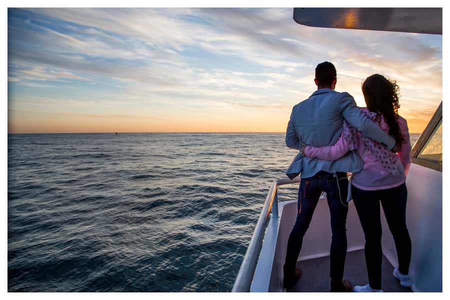 Cape Town: Sunset Champagne Cruise and 3-Course Dinner - Who will enjoy this most?