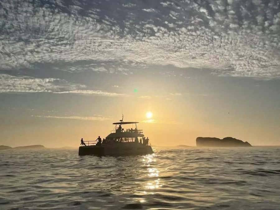 Cape Town: Sunset Champagne Cruise - Finding the boat at the Waterfront