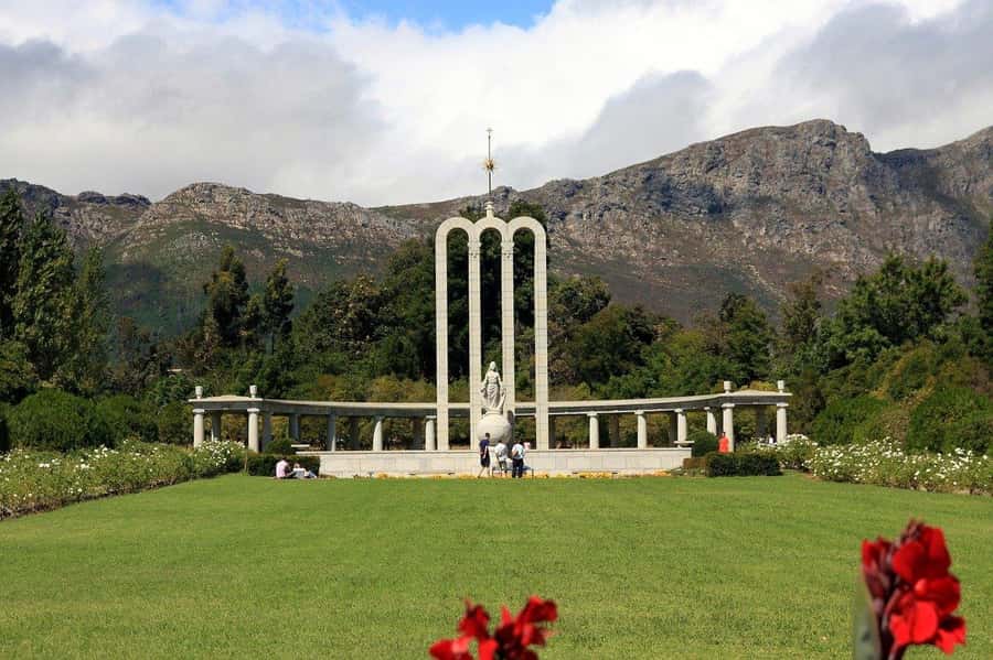 Cape Town: Wine Tram & Winelands Tour with Tastings & Pickup - Who will enjoy this tour most?