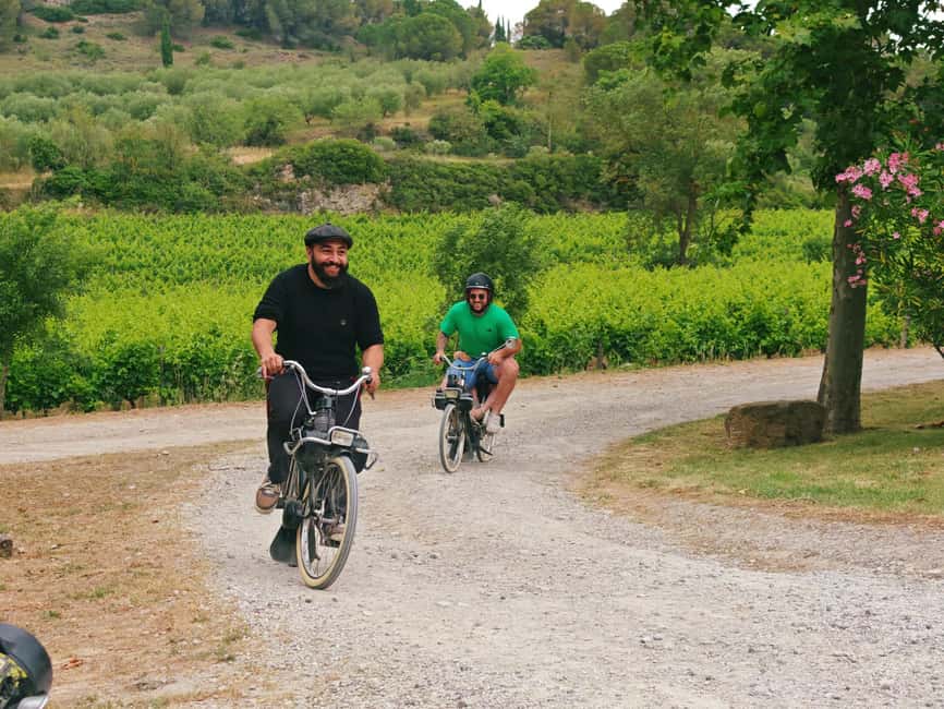 Carcassonne: Solex tour with guide and wine tasting - Diego and the value of a small group