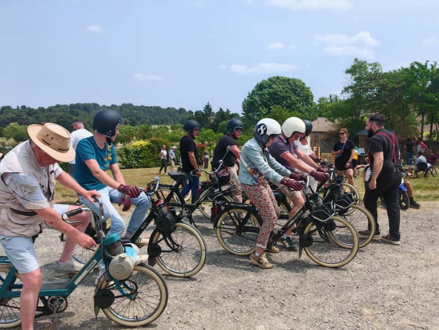 Carcassonne: Solex tour with guide and wine tasting - Who should book this experience?