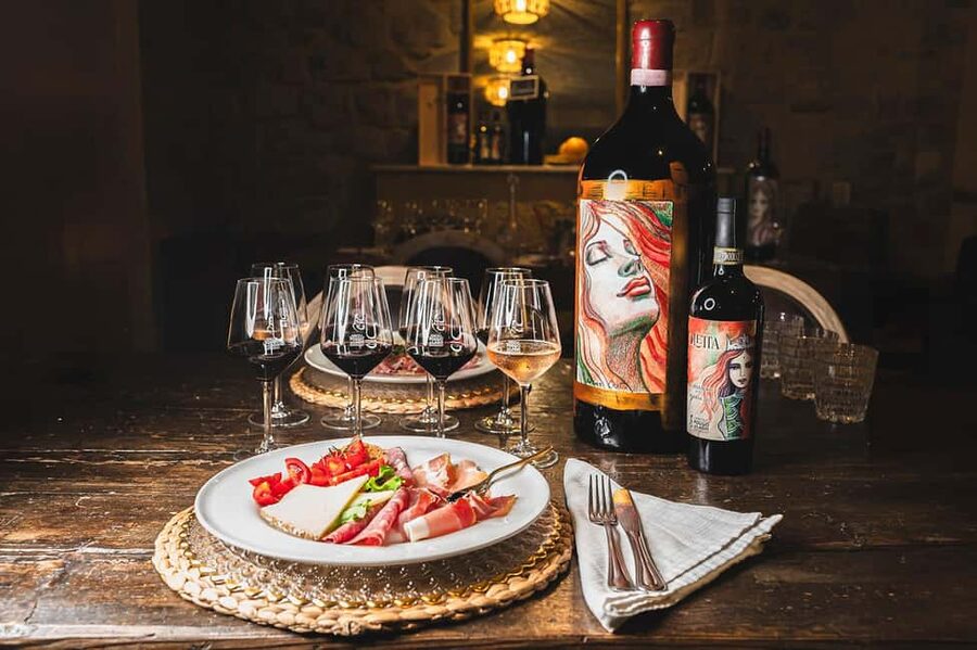 Chianti Grand Tasting: Wines, Oils & Balsamics in the Cellar - A quiet cellar instead of a quick tasting counter