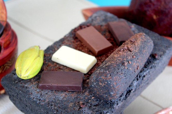 Chocolate Seaside Workshop & Wine Tasting - Tasting seven Mexican chocolate varieties