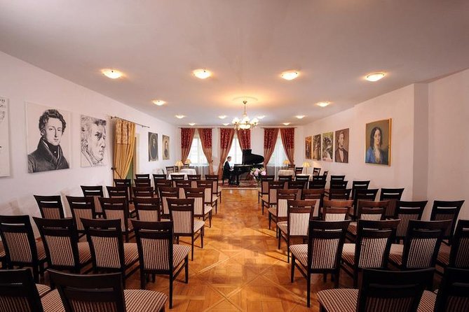 Chopin Piano Concert at Chopin Gallery with a Glass of Wine - Hearing Chopin close to the piano