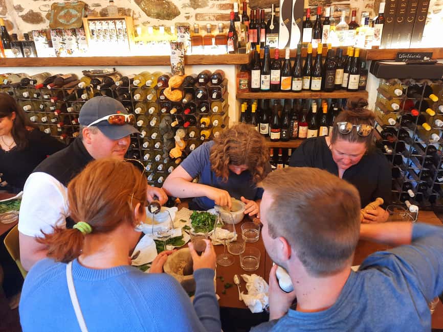 Cinque Terre: Pesto Making Class with Wine and Food Tasting - Why making pesto in Vernazza works so well