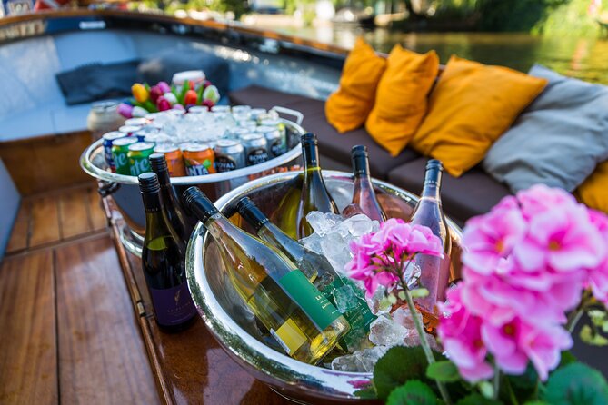 Classic Salonboat Tour in Amsterdam Including Cheese and Wine - H’ART Museum, Blauwbrug, and Waterlooplein