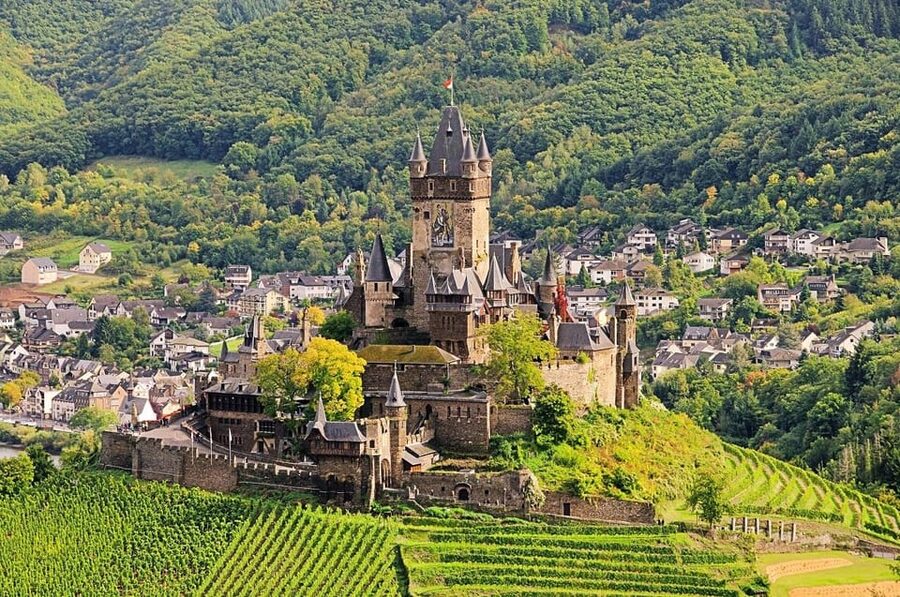 Cochem, Moselle: Castle, boat and wine tour - Reichsburg Cochem, a strong opening stop