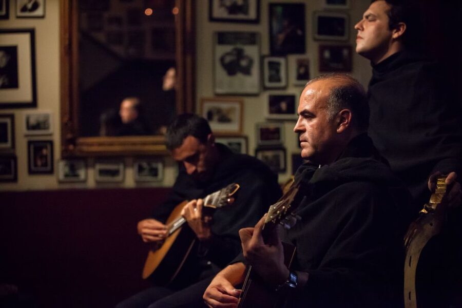 Coimbra: Live Fado Show with Glass of Port Wine - The singers and Coimbra guitarists