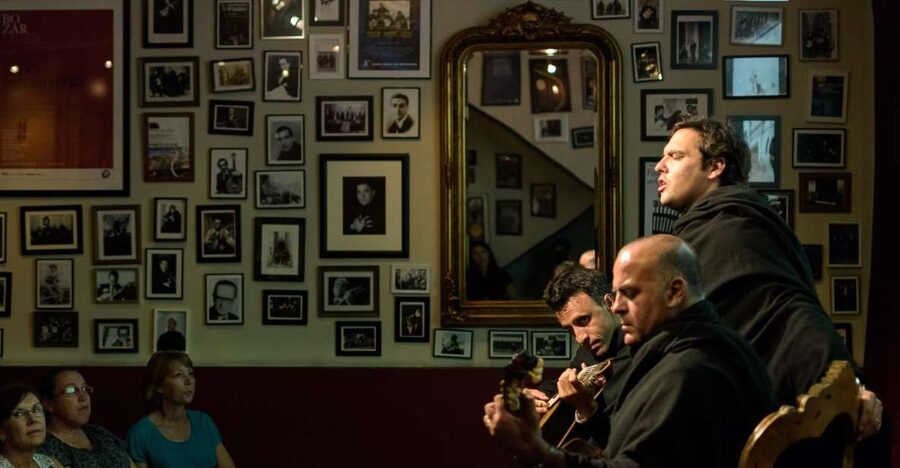 Coimbra: Live Fado Show with Glass of Port Wine - Arriving at Casa Fado ao Centro
