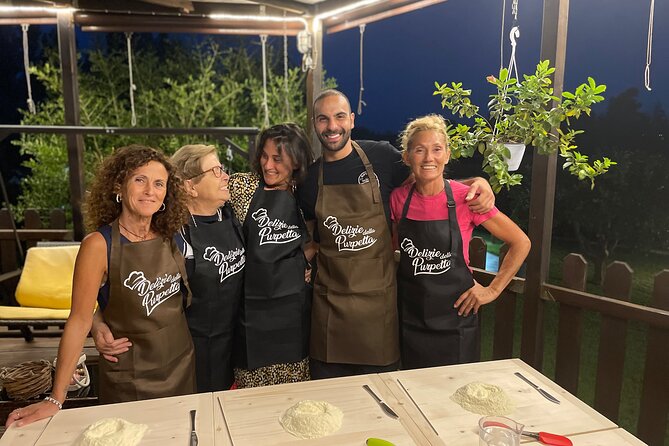 Cooking class, dinner and wine tasting near Lecce - The dinner: three ways to taste Salento