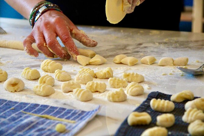 Cooking Class : Fresh pasta and TIRAMISÙ with Lake Garda wines - Making tiramisù from cream to final assembly
