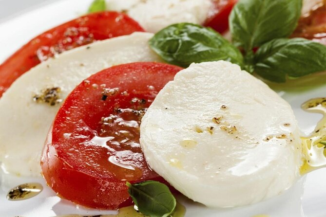 Cooking class with Pasta, mozzarella and Tiramisu with wine - Pasta, from dough to the table