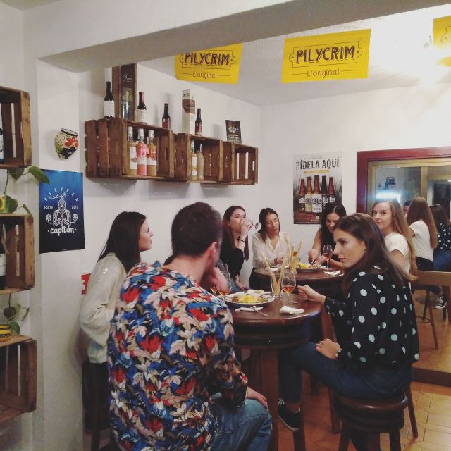 Córdoba: Local Wine Tasting Evening - Four Córdoba wines in one compact lesson