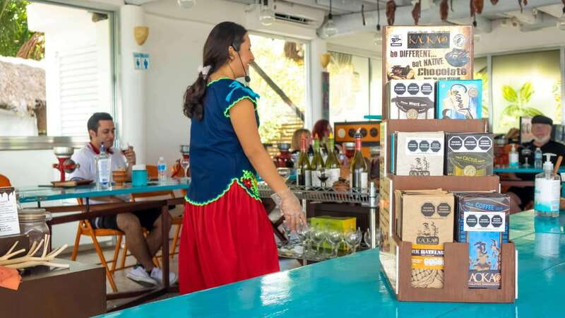 Cozumel: Seaside Chocolate Workshop and Wine Tasting - Shopping for Chocolate at the End