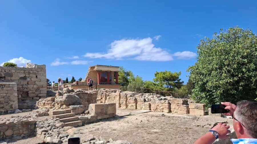Crete: Knossos Palace, Winery & Olive Oil Tour with Lunch - Timing, comfort, and practical limits