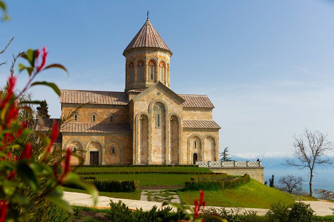 Day Trip to Kakheti Wine Region Including 9 Wine Tastings - The family winery and buried qvevri