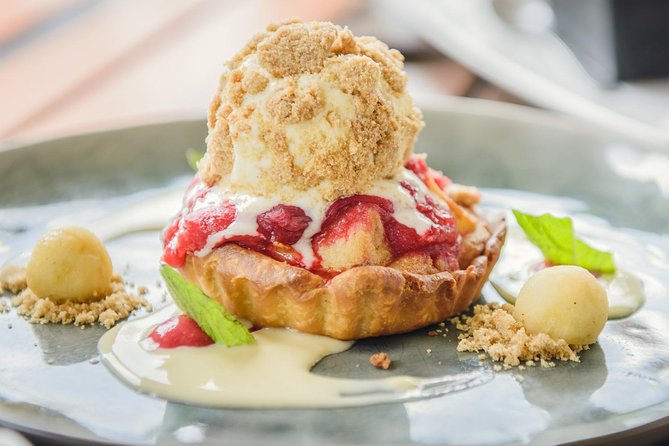 Deluxe Wine Tour to Tamborine Mountain, includes two course lunch - Two-course lunch with a view