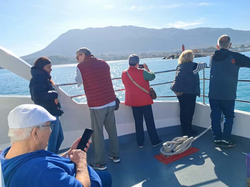 Denia: Cova tallada Catamaran Trip w/ Mussel Tasting & Wine - FAQ