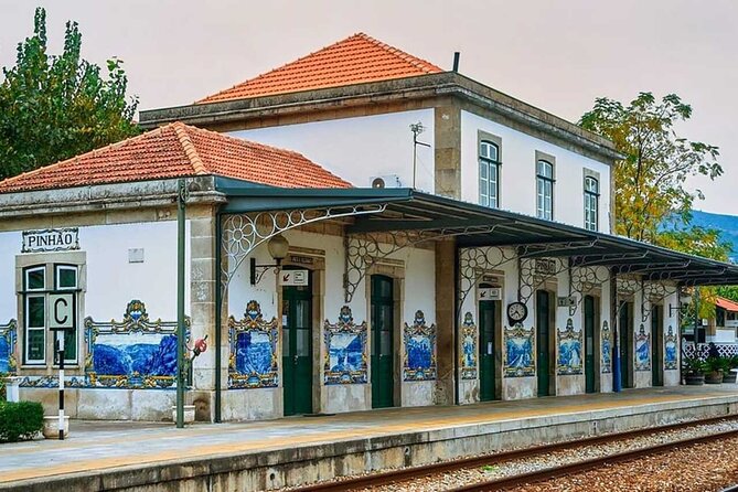 Douro Valley Half-Day Tour with Winery and Lunch From Porto - Leaving Porto From Igreja da Lapa