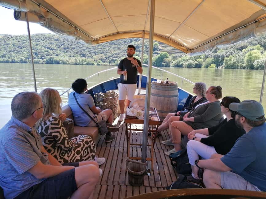 Douro Valley: Half-Day, with 1 winery & 1-h boat tour - The N222 photo stops and Douro views