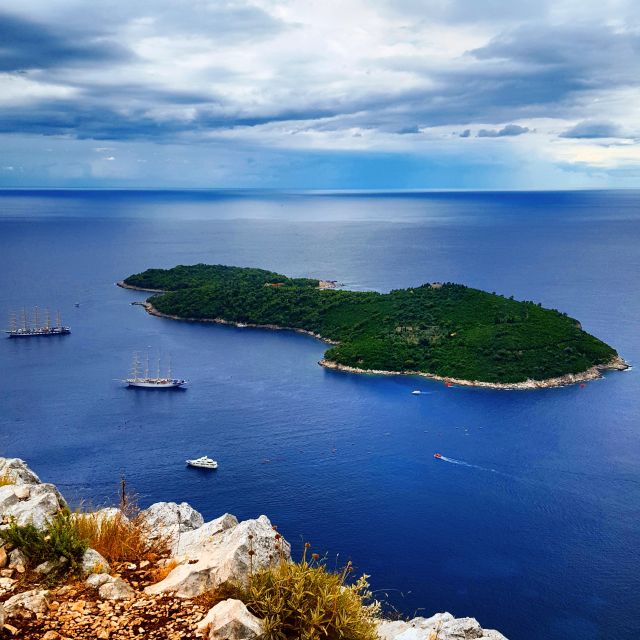 Dubrovnik: Sunset Panorama Tour with Glass of Wine - The climb to Mount Srđ and Fort Imperial