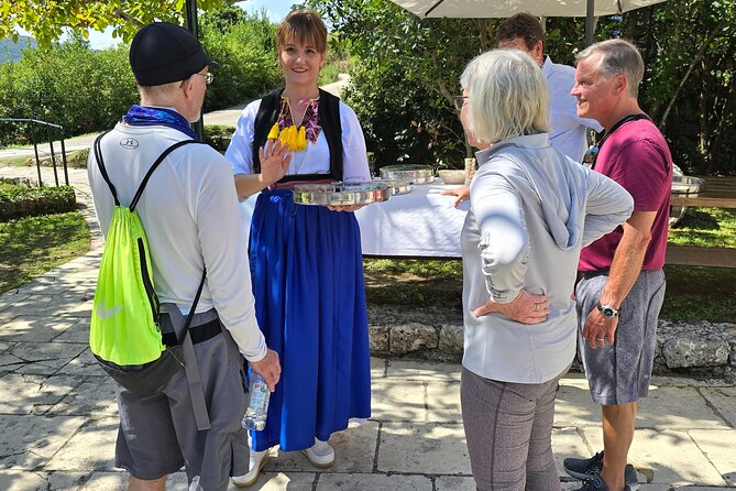 E-Bike Tour + Gourmet Snack + Wine Tasting (Small Group) - Is $177.78 a fair price?